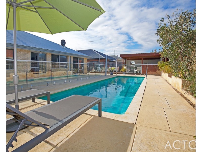 74 Seascapes Boulevard, Halls Head WA 6210