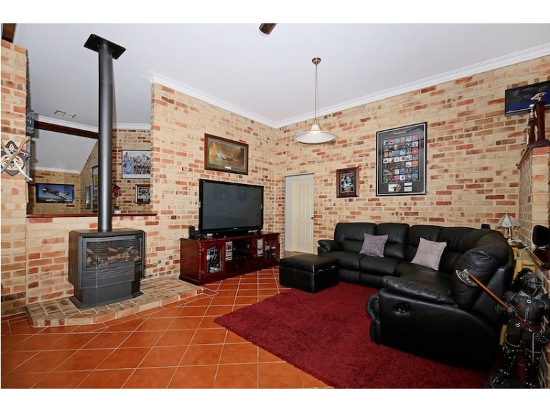 6 Carrick Cross, Greenfields WA 6210