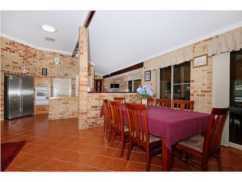 6 Carrick Cross, Greenfields WA 6210