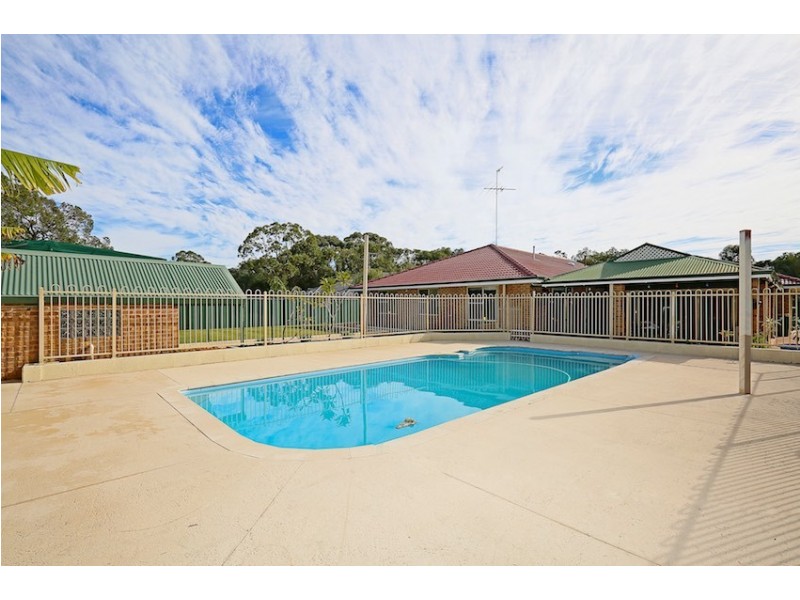 6 Carrick Cross, Greenfields WA 6210