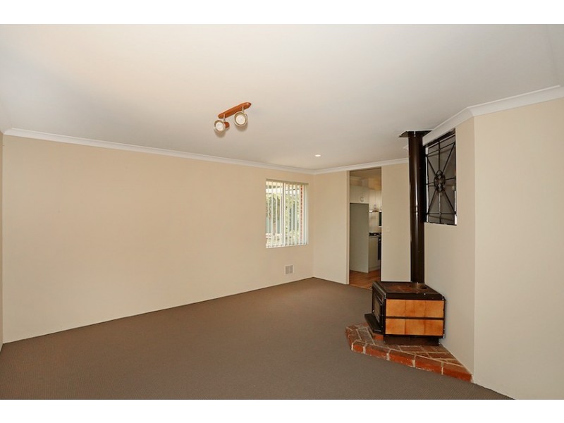 4 Waterville Retreat, Meadow Springs WA 6210