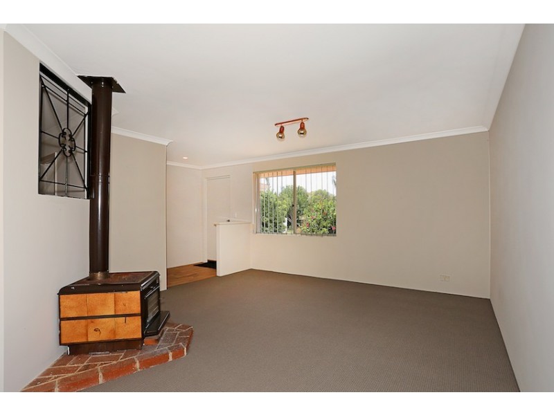 4 Waterville Retreat, Meadow Springs WA 6210