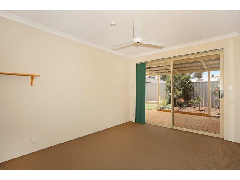 4 Waterville Retreat, Meadow Springs WA 6210