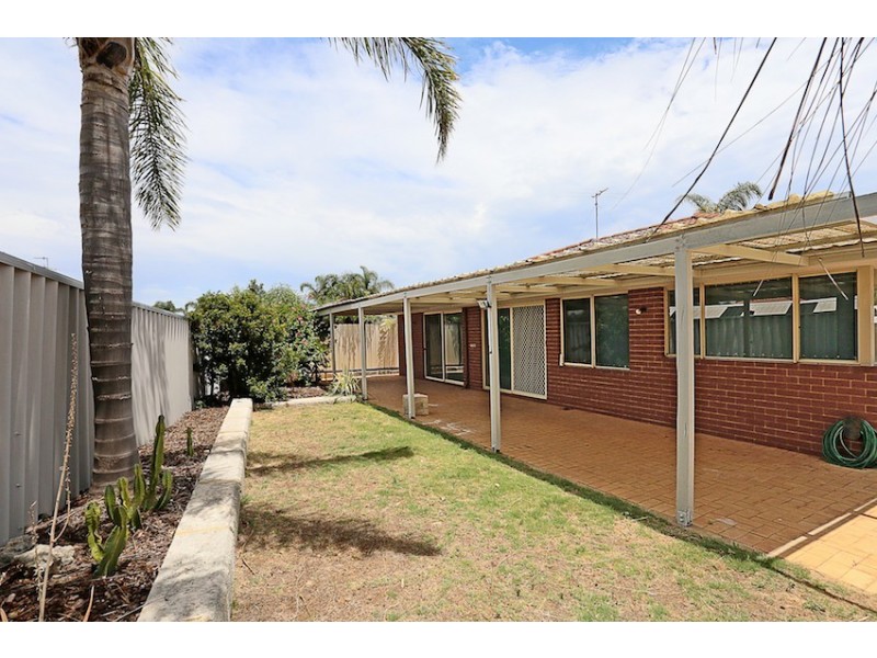 4 Waterville Retreat, Meadow Springs WA 6210