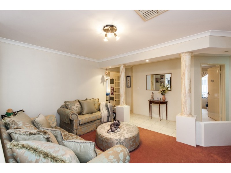 17 Dorneywood Crescent, Erskine WA 6210