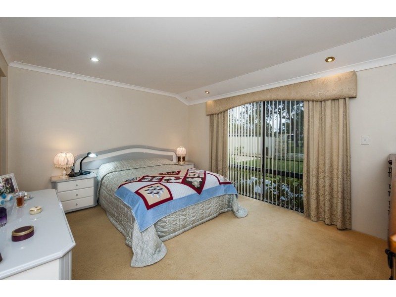 17 Dorneywood Crescent, Erskine WA 6210