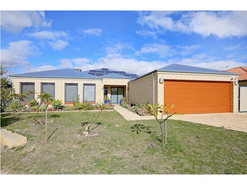 18 Oakwood Gate, Meadow Springs WA 6210