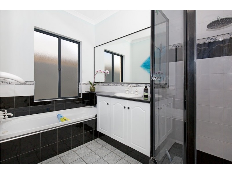 13 Darwin Terrace, Dudley Park WA 6210