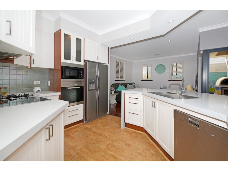 13 Darwin Terrace, Dudley Park WA 6210