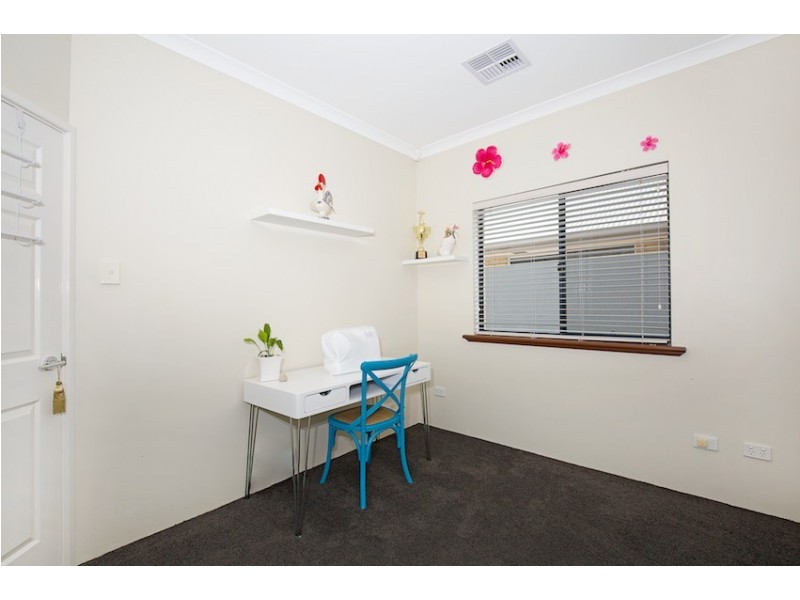 13 Darwin Terrace, Dudley Park WA 6210