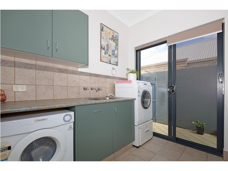 13 Darwin Terrace, Dudley Park WA 6210