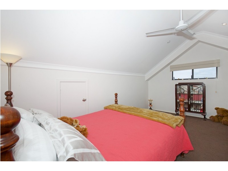 13 Darwin Terrace, Dudley Park WA 6210