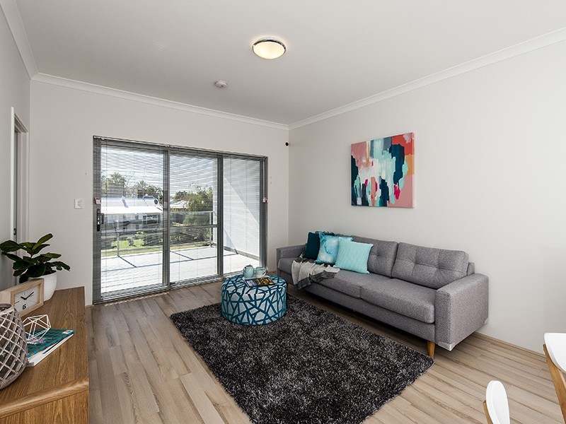 33 Cooper Street, Mandurah WA 6210