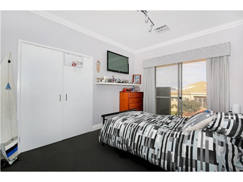 15 Sandpiper Island Retreat, Wannanup WA 6210