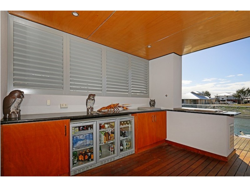 15 Sandpiper Island Retreat, Wannanup WA 6210