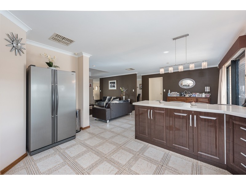 7 Skipper Place, Wannanup WA 6210