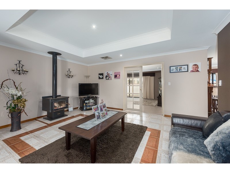 7 Skipper Place, Wannanup WA 6210