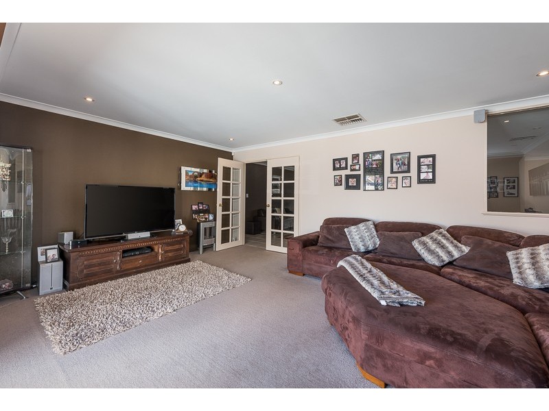 7 Skipper Place, Wannanup WA 6210