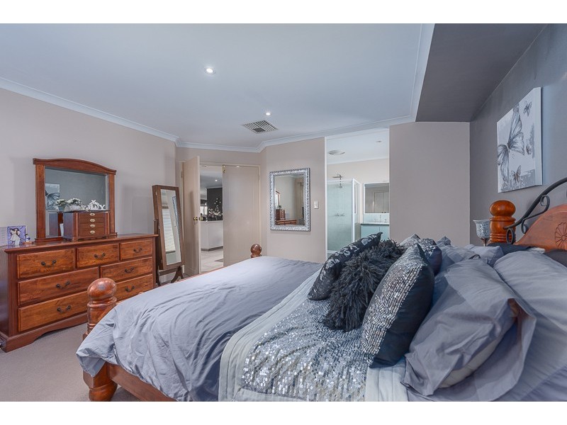 7 Skipper Place, Wannanup WA 6210