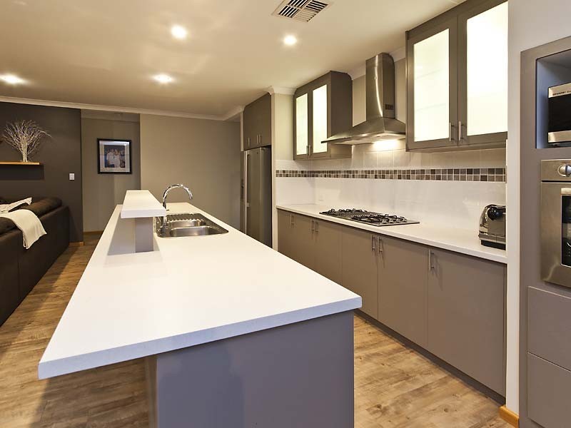 10 ORANIA PASS, Halls Head WA 6210