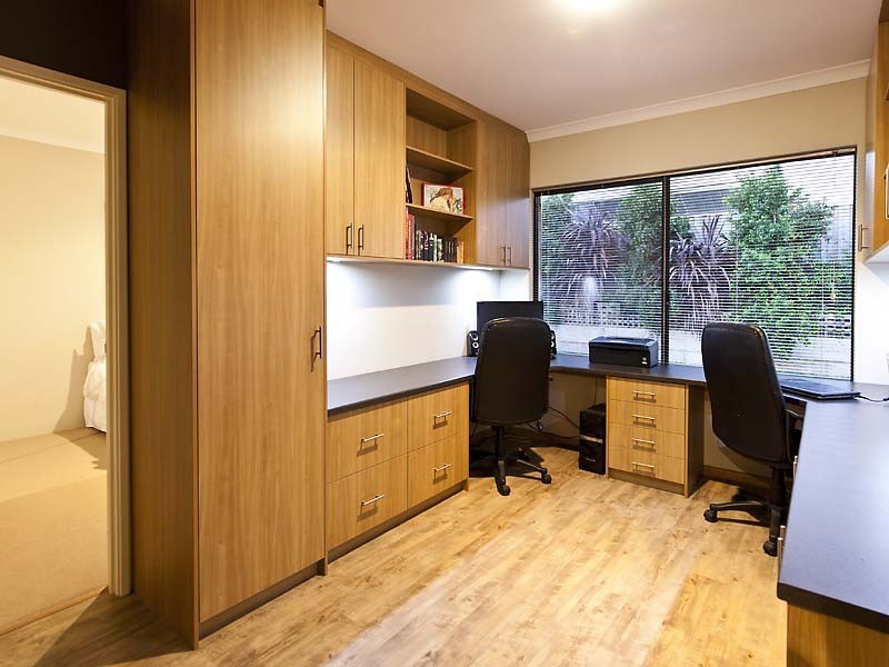 10 ORANIA PASS, Halls Head WA 6210