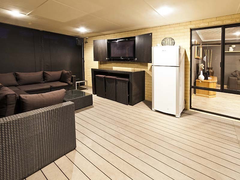 10 ORANIA PASS, Halls Head WA 6210