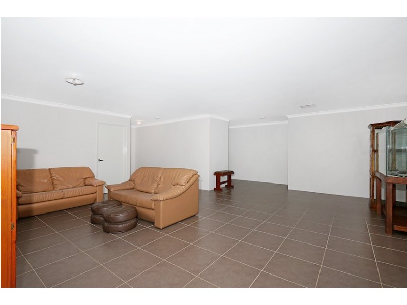 11 Peppertree Close, Wannanup WA 6210