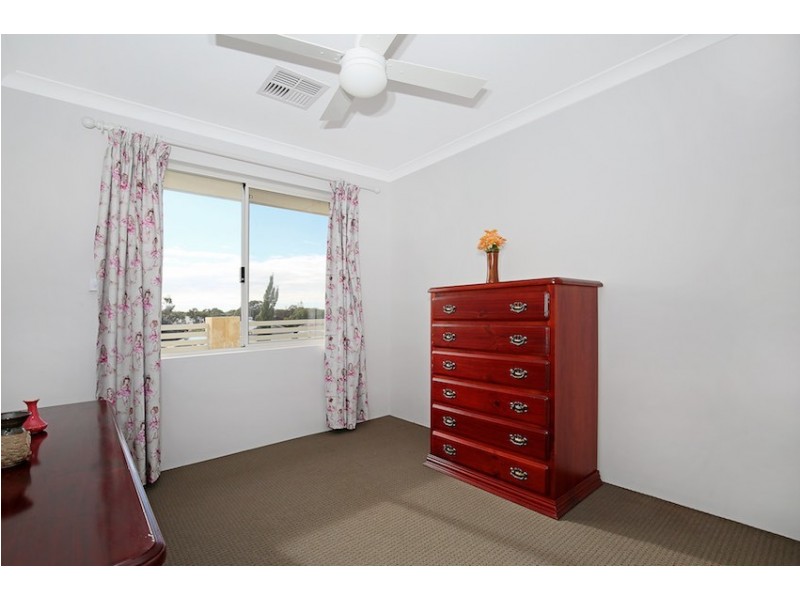 11 Peppertree Close, Wannanup WA 6210