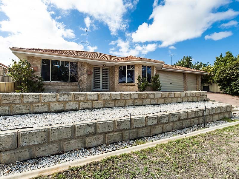 32 Pebblebeach Boulevarde, Meadow Springs WA 6210