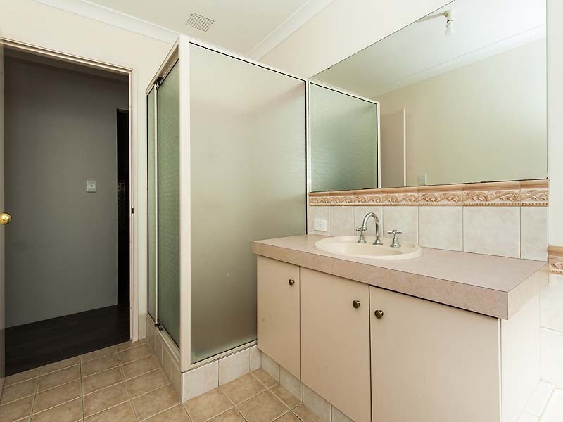 32 Pebblebeach Boulevarde, Meadow Springs WA 6210