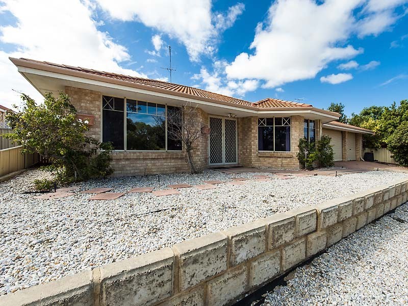 32 Pebblebeach Boulevarde, Meadow Springs WA 6210