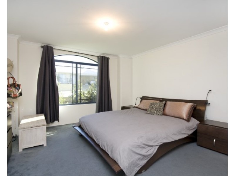 105 Touchstone Drive, Dawesville WA 6211