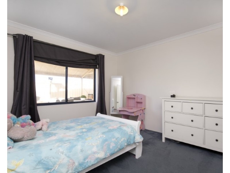 105 Touchstone Drive, Dawesville WA 6211