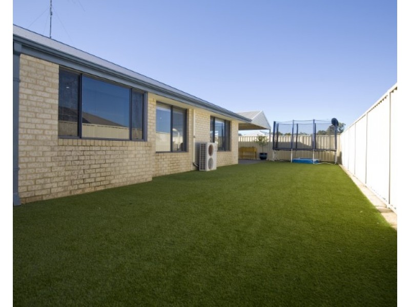 105 Touchstone Drive, Dawesville WA 6211