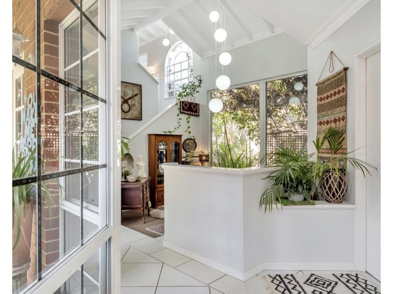 33 Hill Street, Halls Head WA 6210