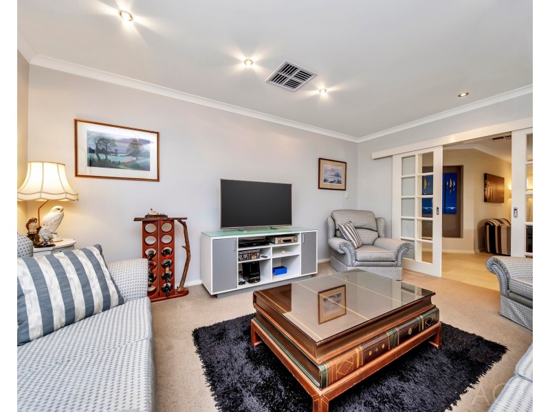 11 Cervantes Drive, Erskine WA 6210