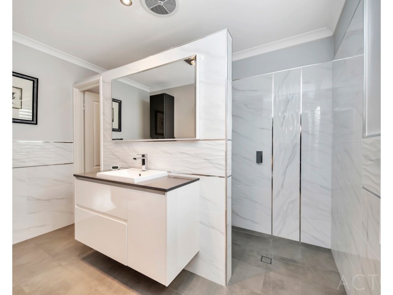 11 Cervantes Drive, Erskine WA 6210