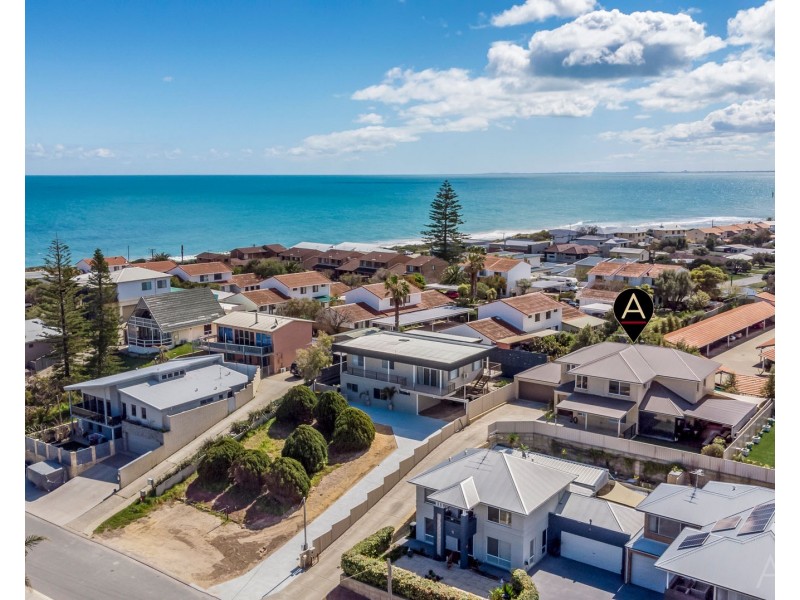 14A Valley Road, Halls Head WA 6210