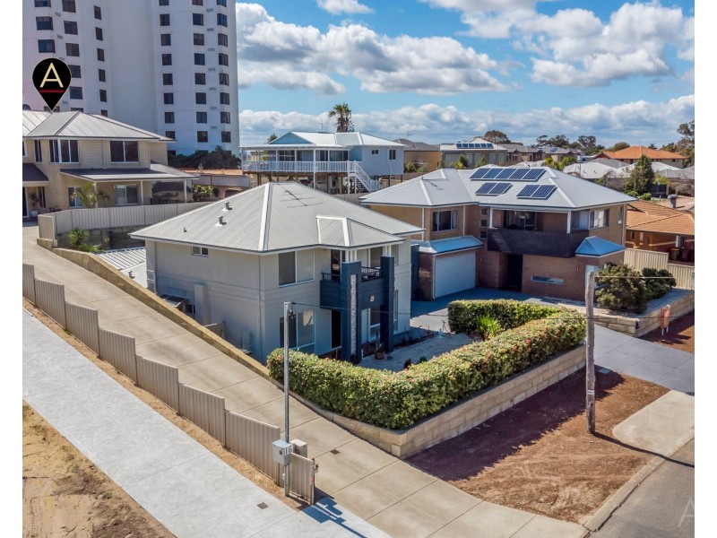 14A Valley Road, Halls Head WA 6210