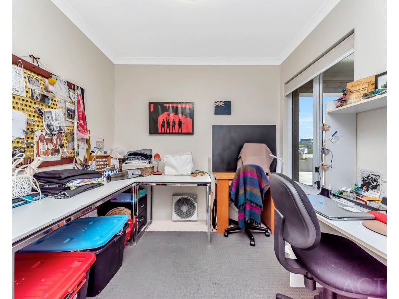 14A Valley Road, Halls Head WA 6210