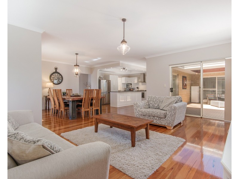 109 Challenger Road, Madora Bay WA 6210