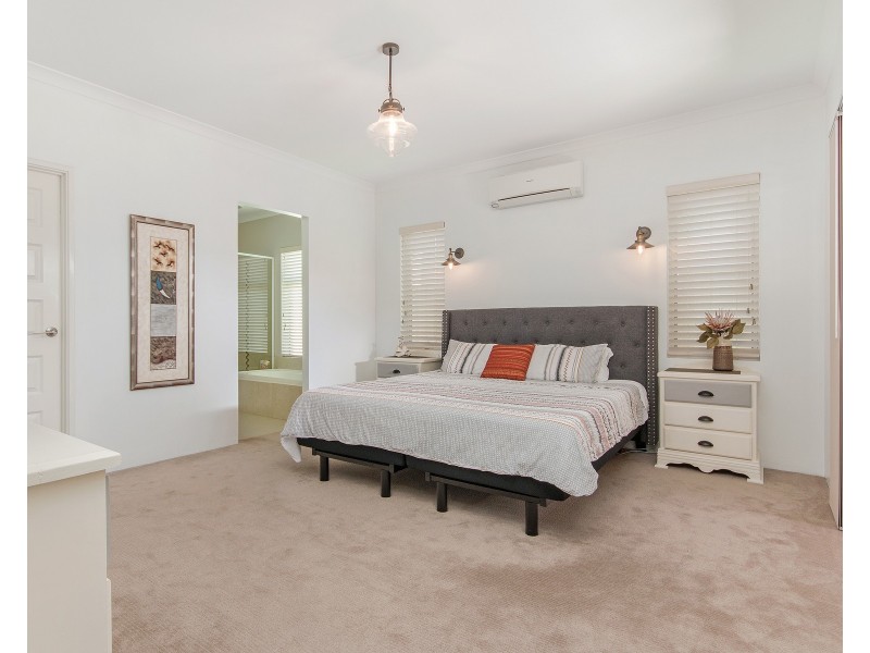 109 Challenger Road, Madora Bay WA 6210