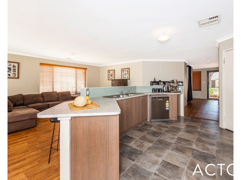 24 Honeydew Trail, Wannanup WA 6210