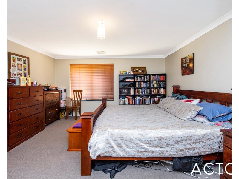 24 Honeydew Trail, Wannanup WA 6210