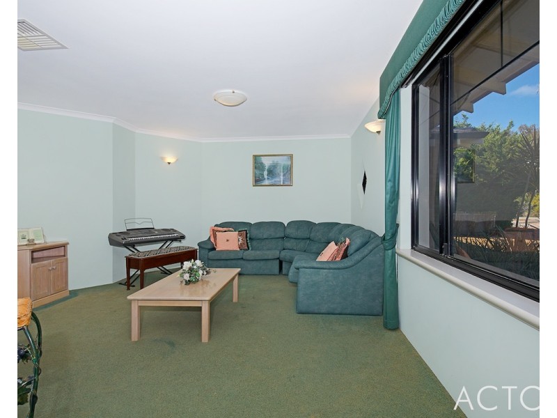 73 Willoughbridge Crescent, Erskine WA 6210