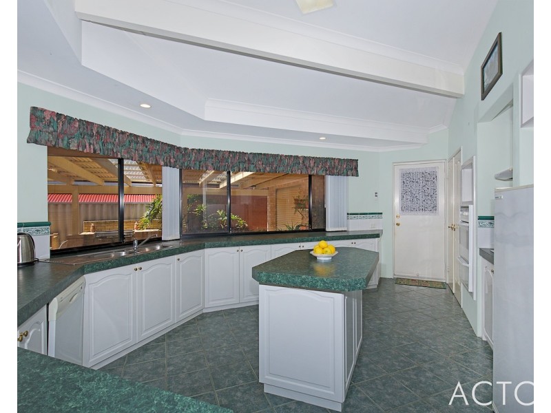 73 Willoughbridge Crescent, Erskine WA 6210