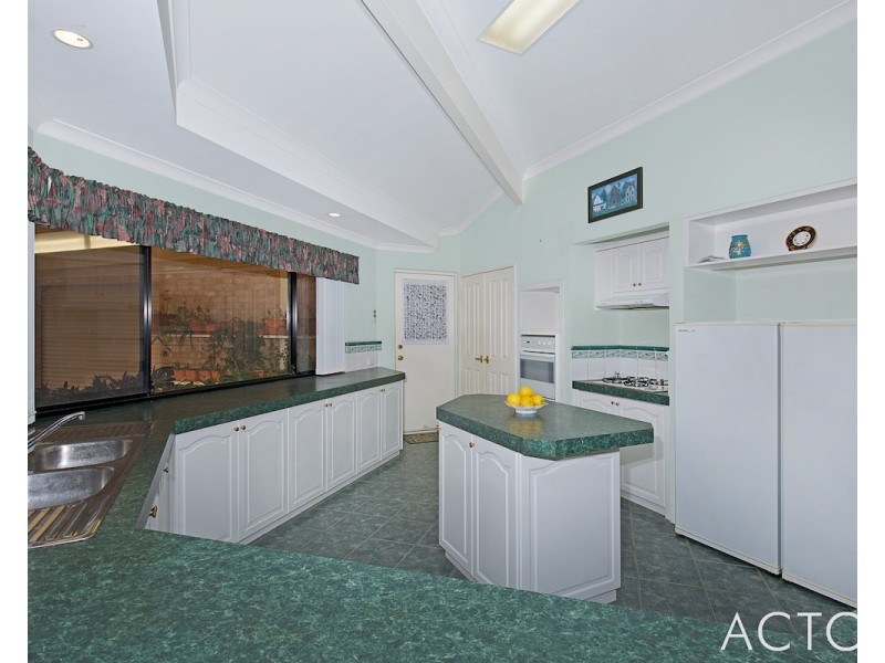 73 Willoughbridge Crescent, Erskine WA 6210