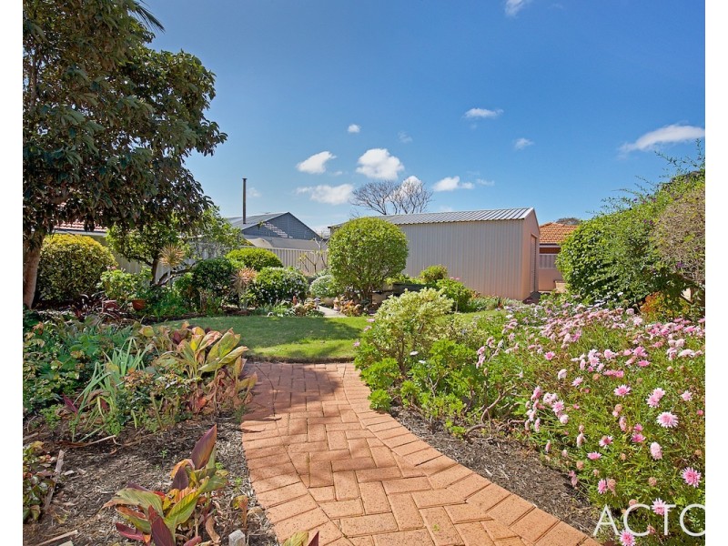 73 Willoughbridge Crescent, Erskine WA 6210