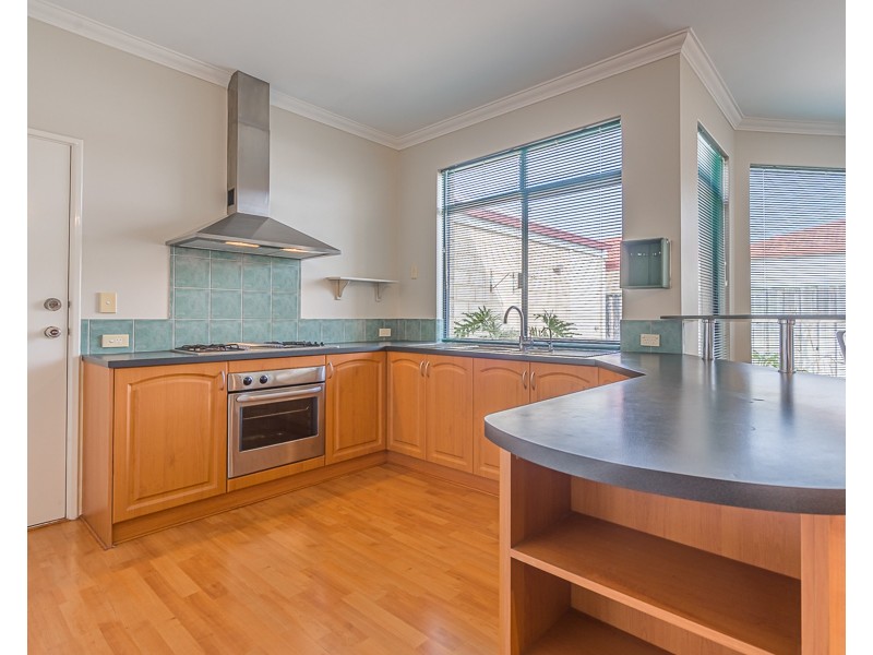 19 Glenelg Way, Meadow Springs WA 6210