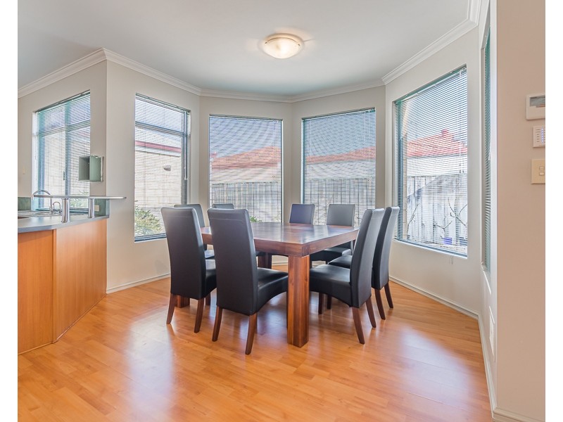 19 Glenelg Way, Meadow Springs WA 6210